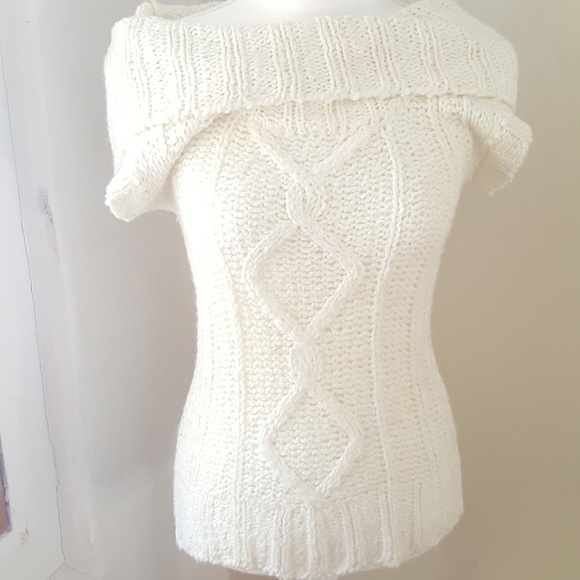 Mudd Sweaters - Mudd tunic cowl sweater